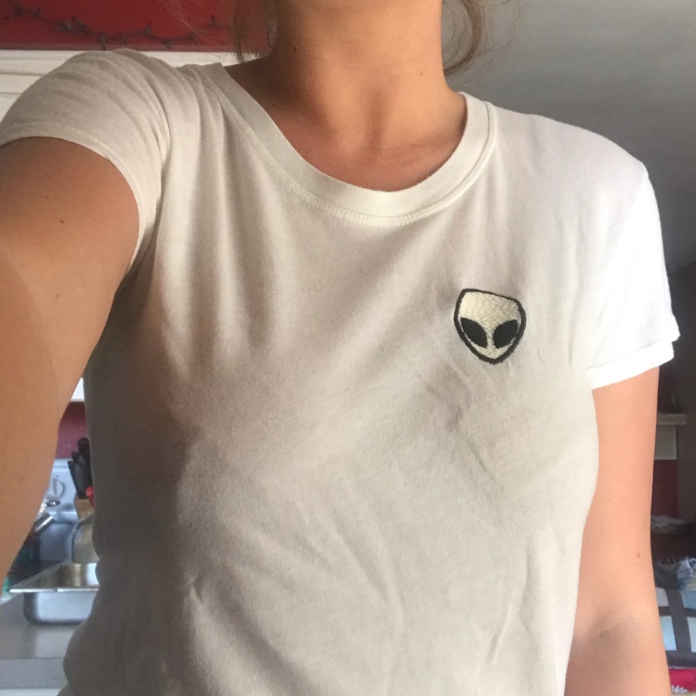 Brandy Melville Alien Tee 👽